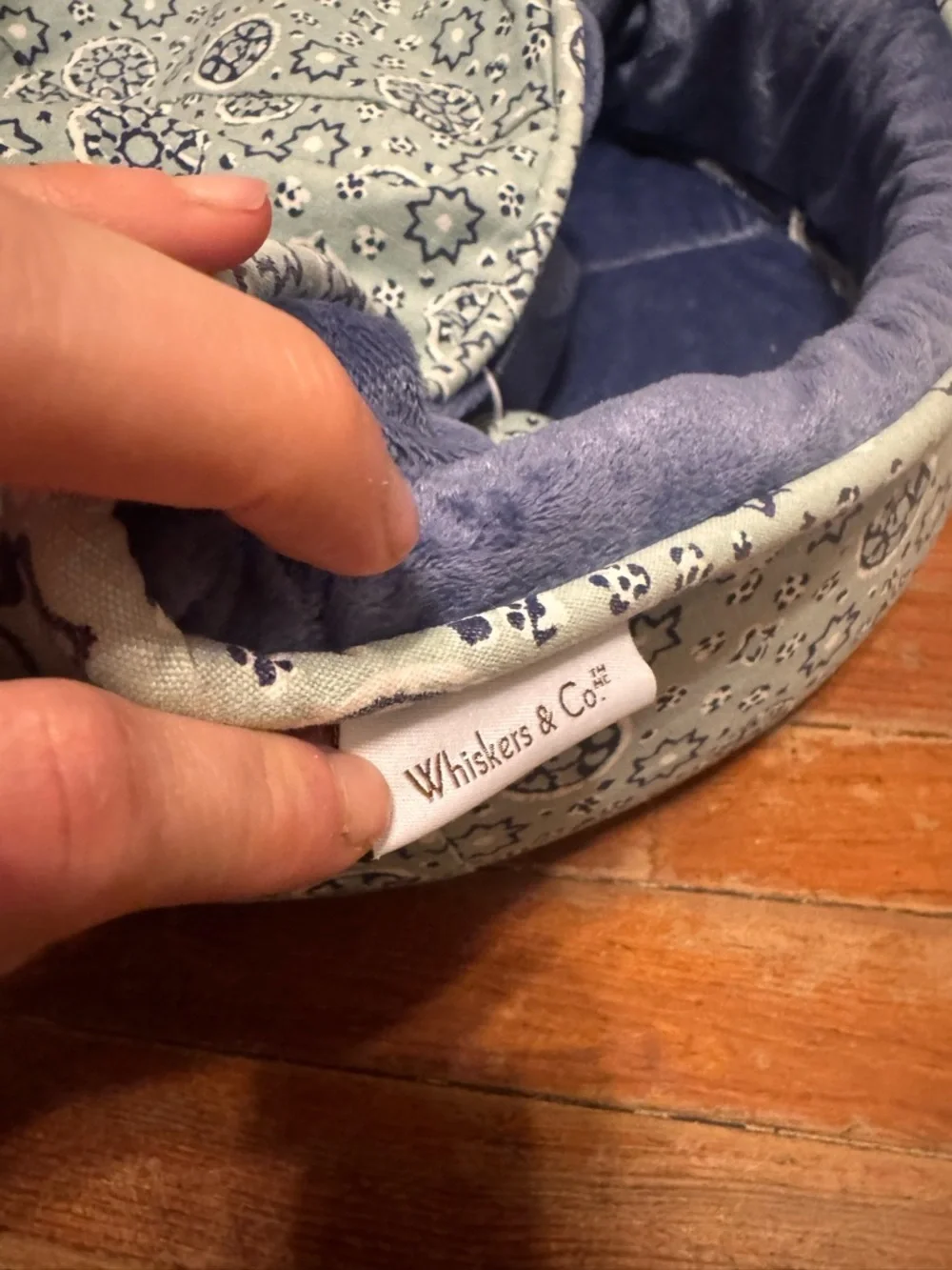 Whiskers and Co Cat Dome Modern Bed never used